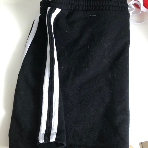 Side stripe mini skirt 3 for 15 - Picture 2 of 2